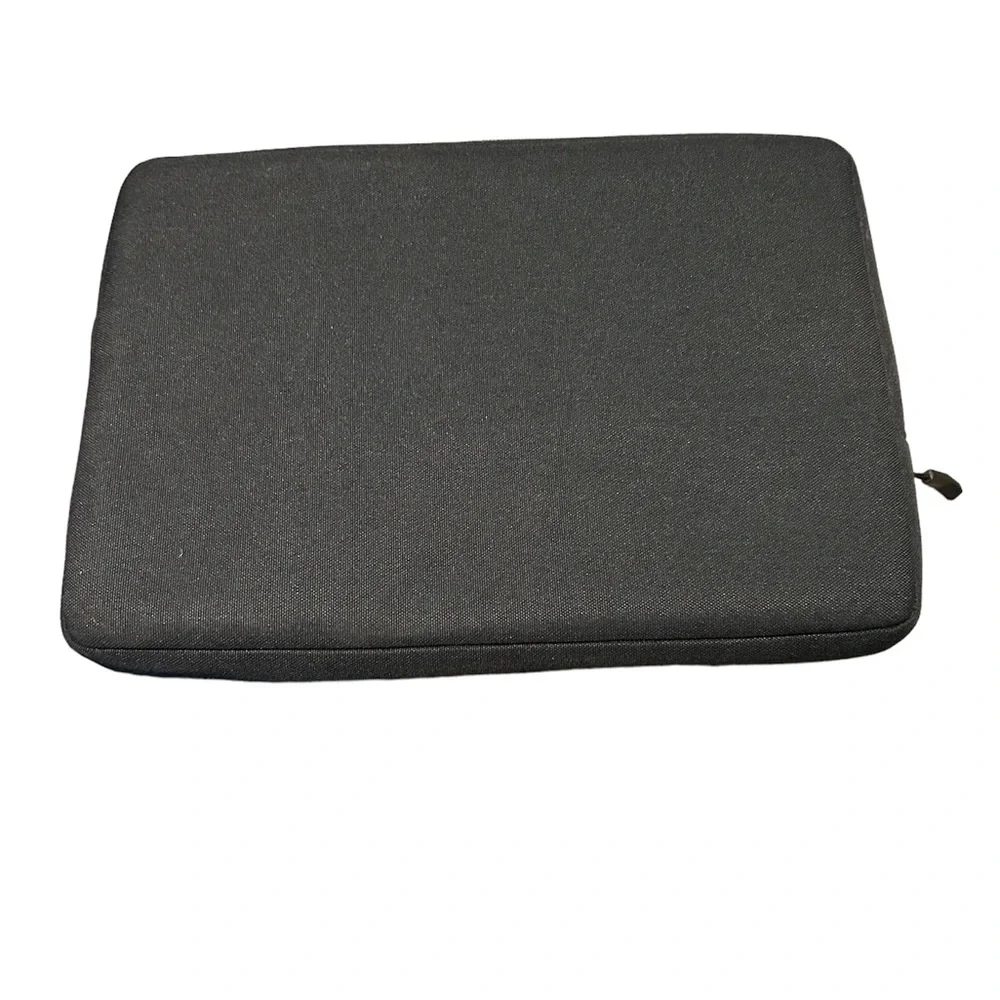 EUC. Tomtoc 360 Protective Laptop Sleeve for 13”/ 12.3 Surface Pro. Black.